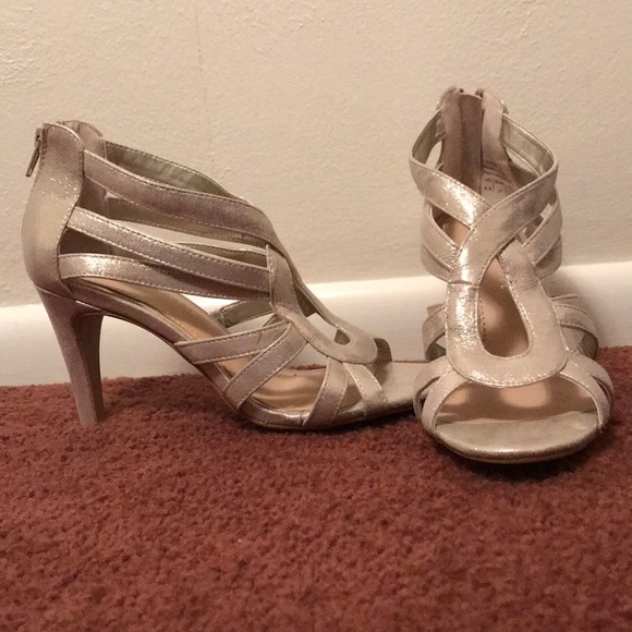 Kelly & Katie Shoes - Jelly & Katie 3 Inch Heel Silver Sandals